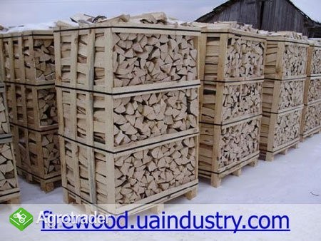 Pakowane drewno na paletach z Ukrainy