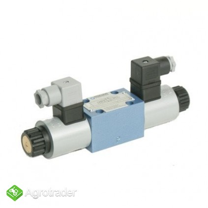 Rozdzielacz 4WE10D12/W230