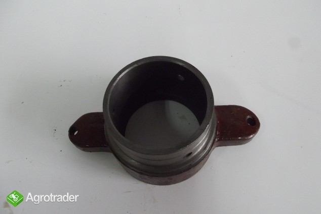 Tuleja wycisku sprzęgła URSUS C 330 - zdjęcie 1